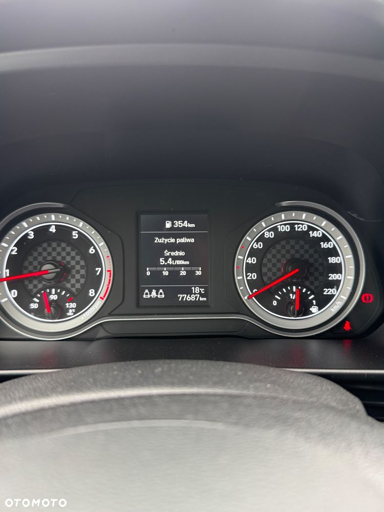 Hyundai i20 - 20
