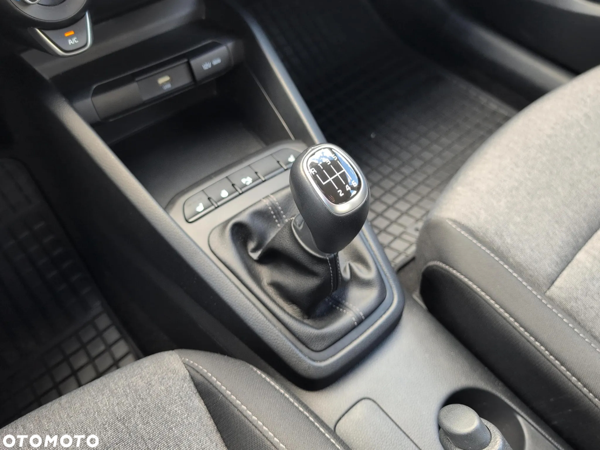 Kia Stonic 1.0 T-GDI M - 15