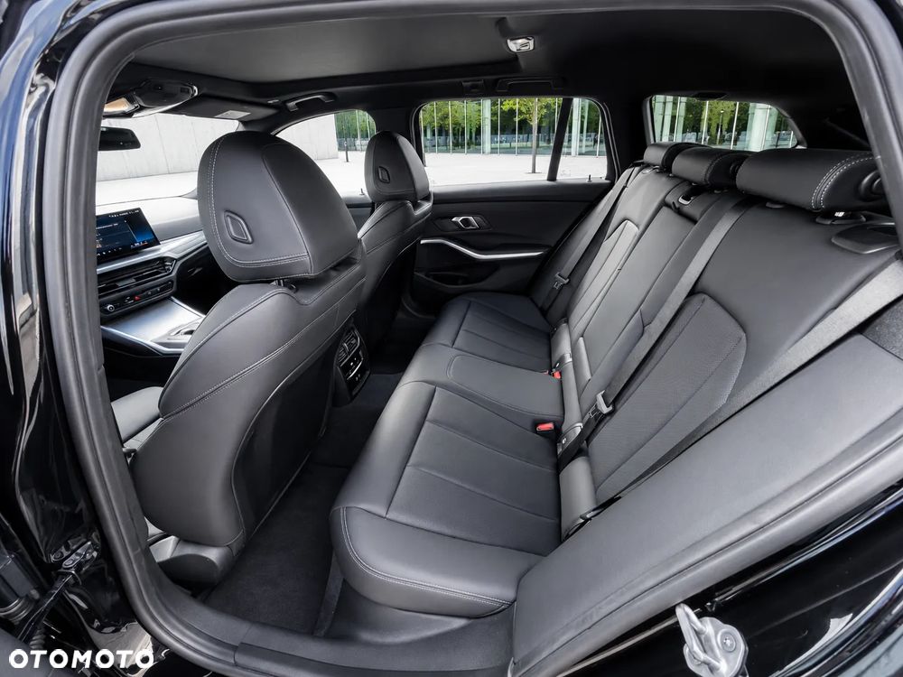 BMW Seria 3 320d xDrive MHEV M Sport sport - 21