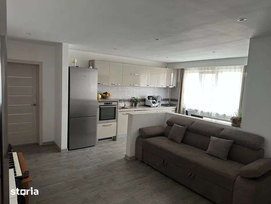 Apartament cu 3 camere, 73 mp, parcare, zona Cetatii — fotografia 3