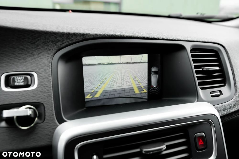 Volvo V60 D3 Geartronic RDesign - 31