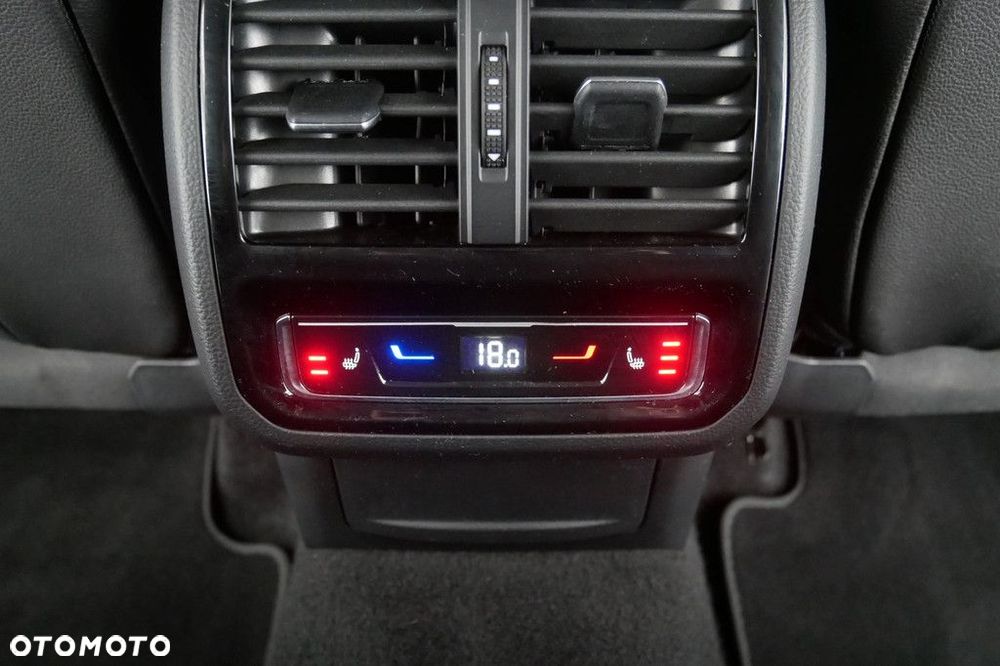 Volkswagen Arteon 2.0 TSI Elegance DSG - 25