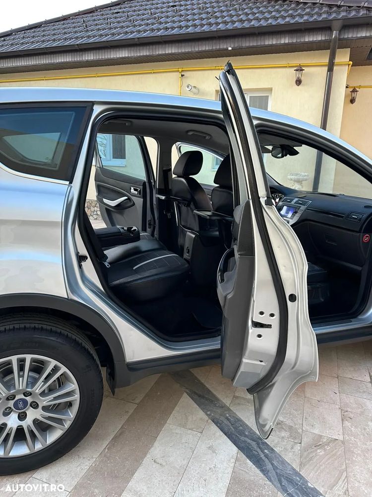Ford Kuga - 9
