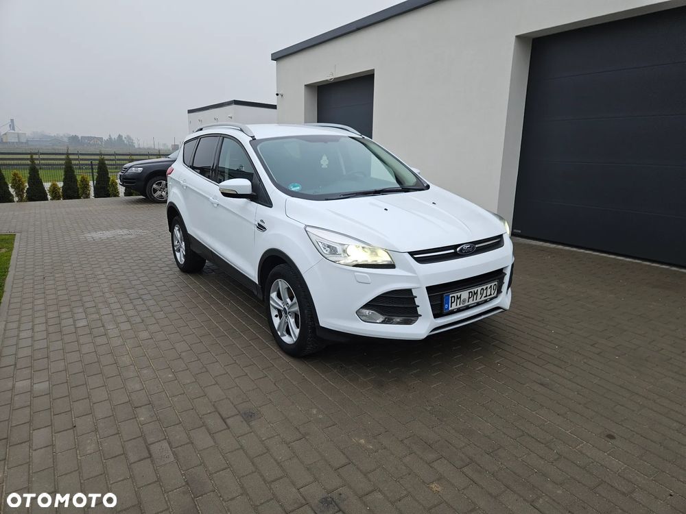 Ford Kuga 2.0 TDCi 2x4 Titanium - 23