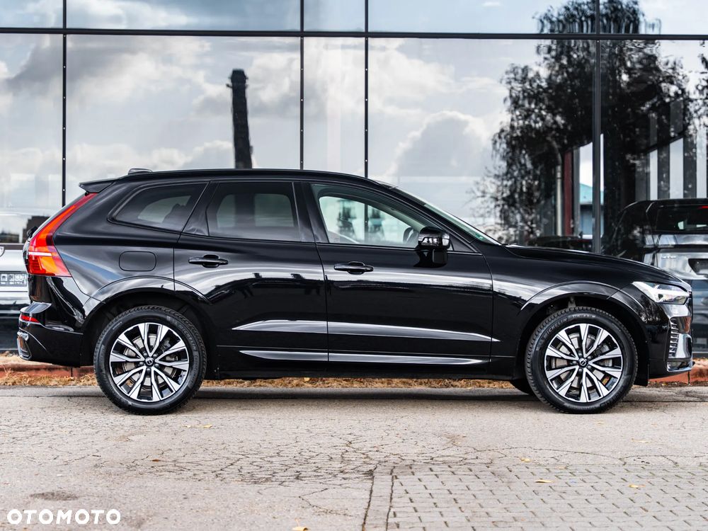 Volvo XC 60 B4 D AWD Plus Dark - 16