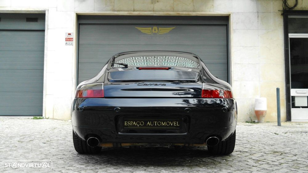 Porsche 911 (996) Carrera Coupé - 18