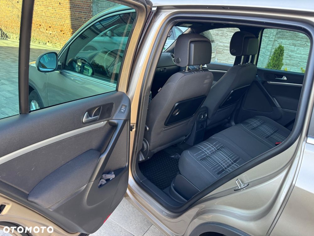 Volkswagen Tiguan 2.0 TDI SCR 4MOTION BlueMotion Technology DSG Lounge Track & Style - 21