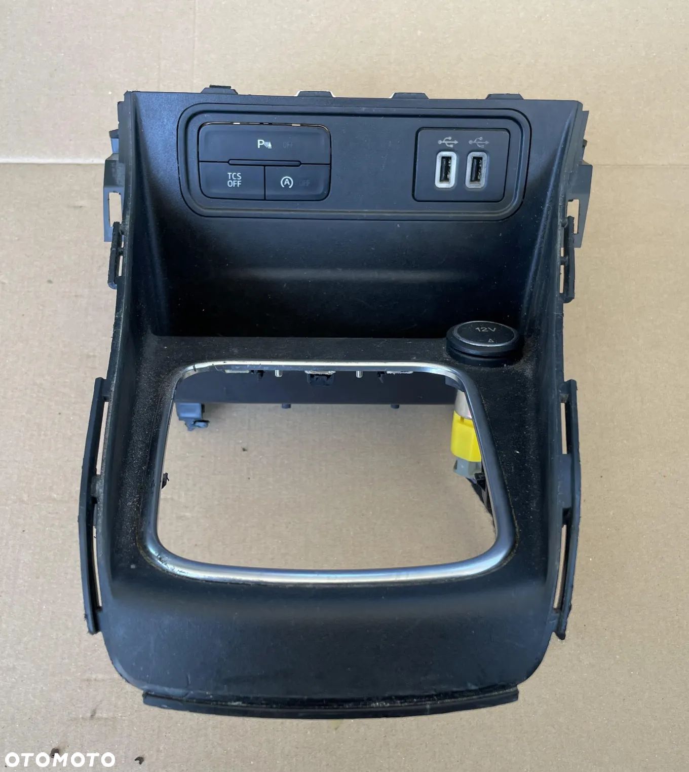 Przycisk PDC, gniazdo USB, ramka lewarka Ford EcoSport 2018r OE - 1