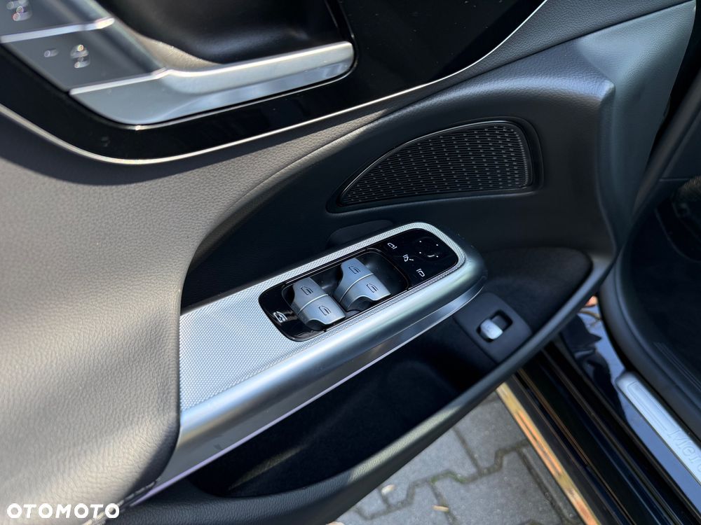 Mercedes-Benz Klasa E 300de 4Matic 9G-TRONIC Edition AVANTGARDE - 22