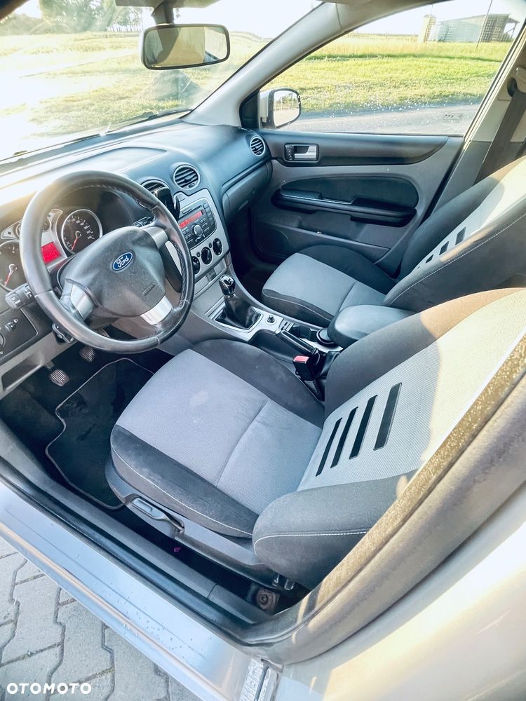 Ford Focus 1.6 TDCi Ambiente - 7