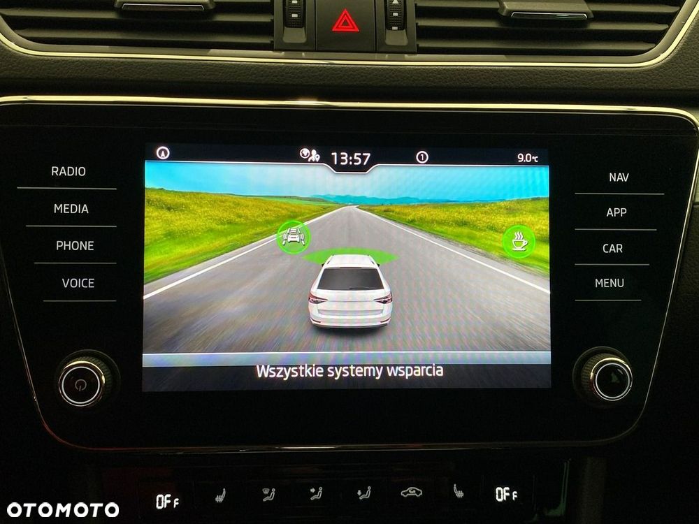 Skoda Superb 2.0 TDI SCR Ambition DSG - 21