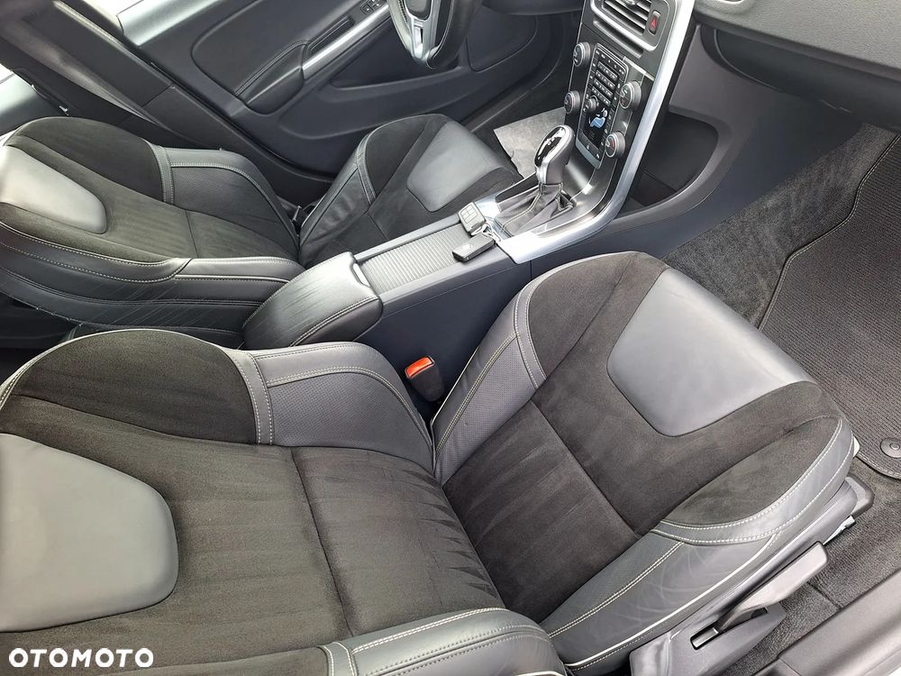 Volvo V60 D3 Geartronic RDesign - 23
