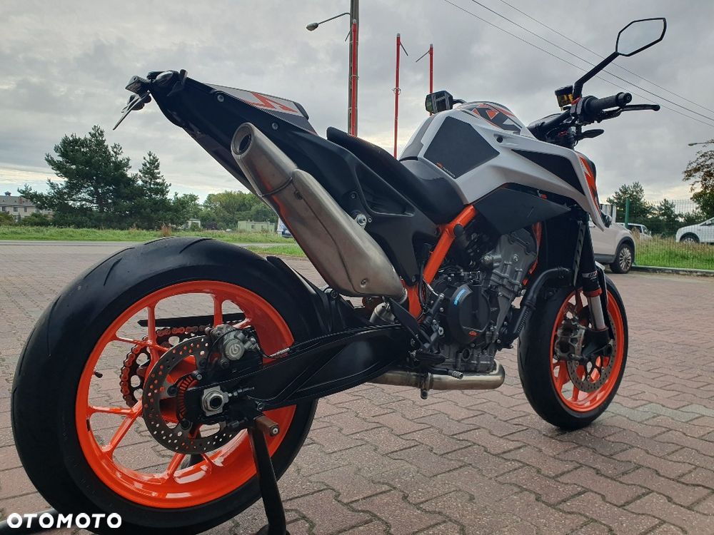 KTM DUKE 890 - 32