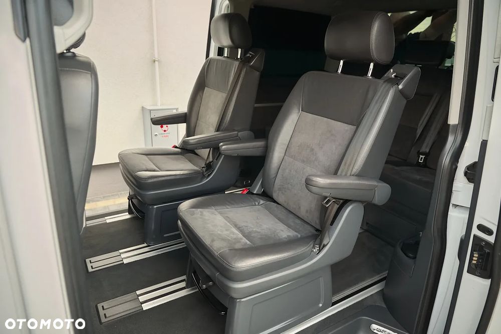 Volkswagen Multivan - 30