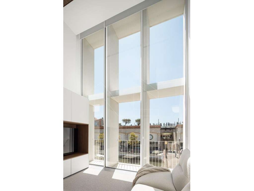 T1 Duplex com Mezanine | Vista Canal | Edifício White | Av. Dr. Lou... - Grande imagem: 2/6