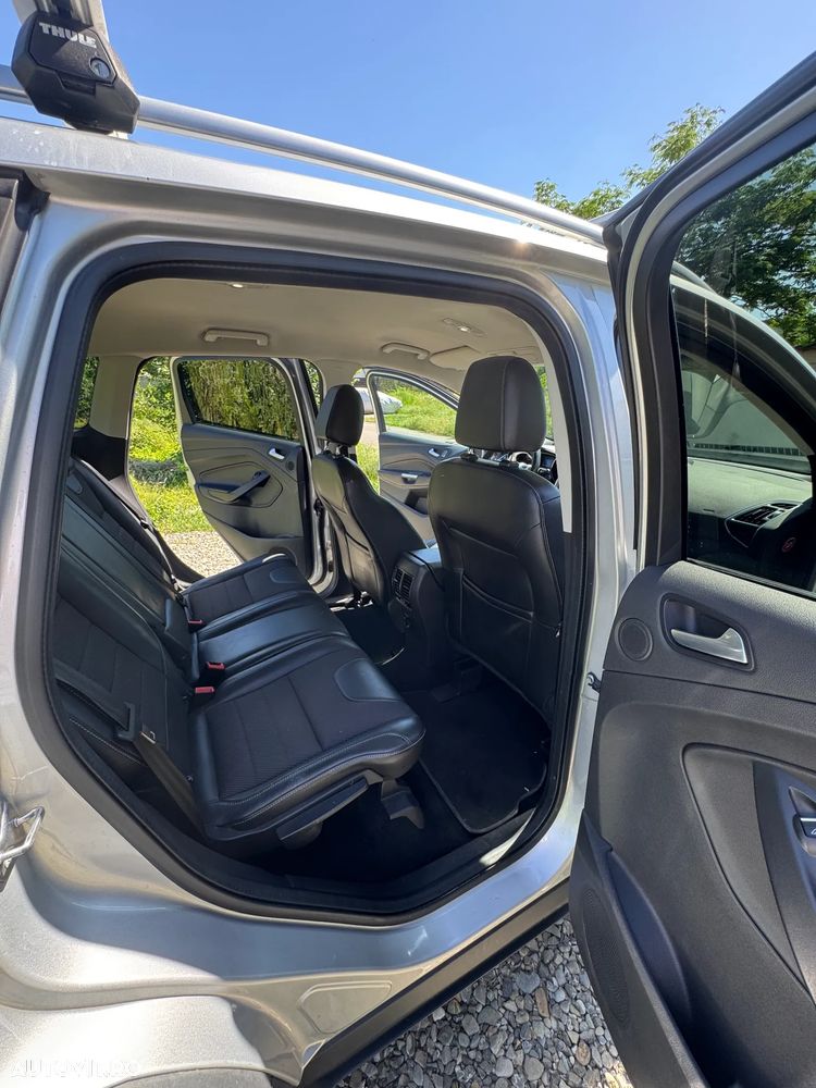 Ford Kuga 2.0 TDCi Powershift 4WD Titanium - 12