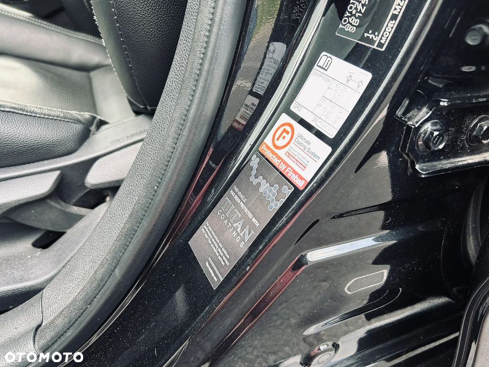 Toyota Corolla 2.0 Hybrid Executive - 36