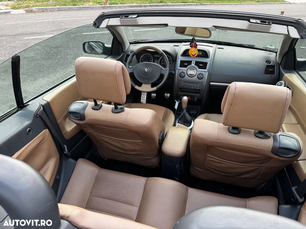 Renault Megane 1.6 16V Authentique - 4