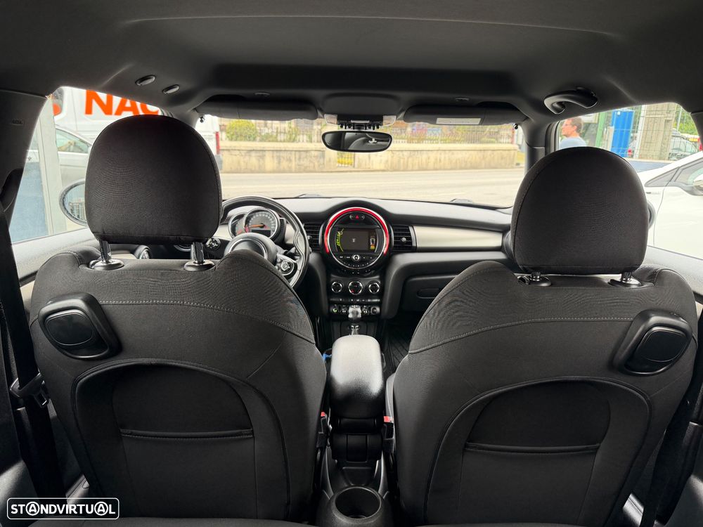 MINI 3 Portas Cooper D Auto - 13