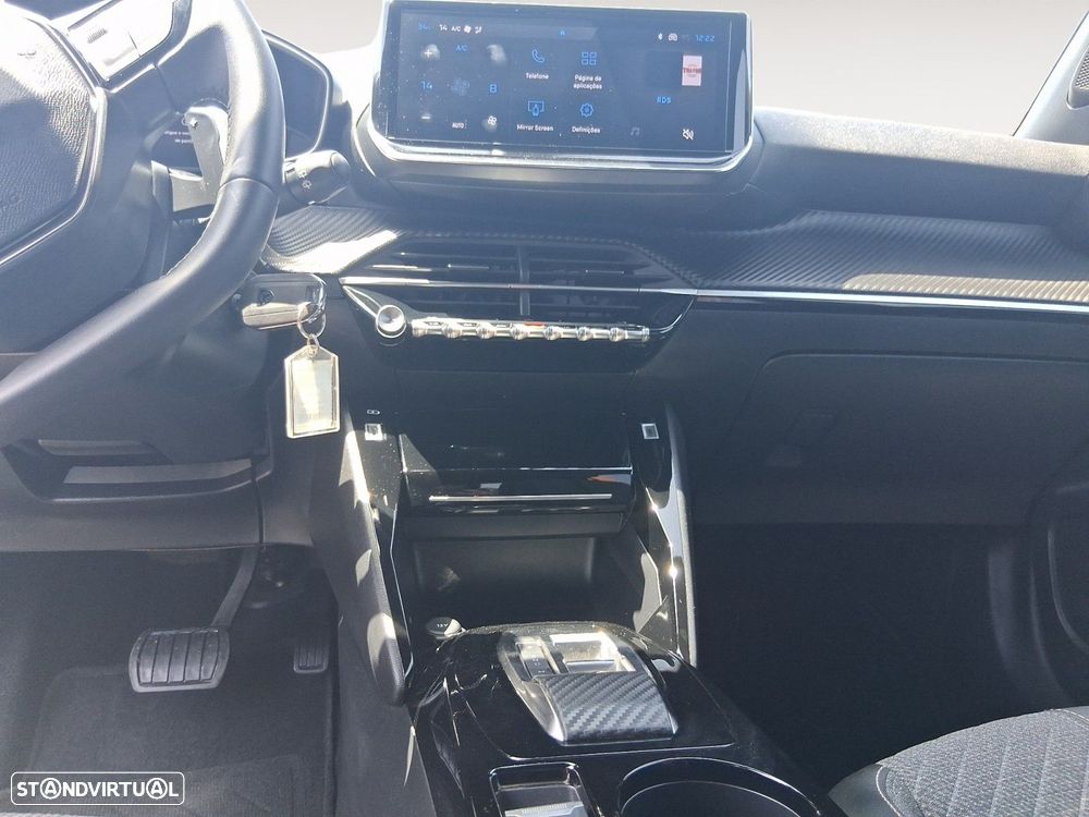 Peugeot 2008 - 11