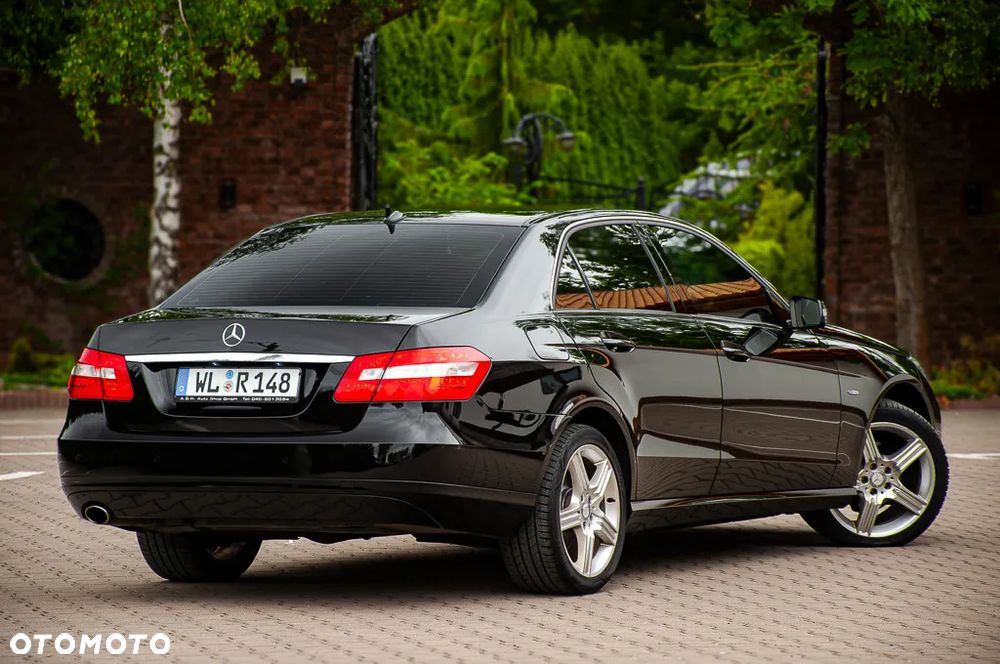 Mercedes-Benz Klasa E 200 BlueEFFICIENCY Elegance - 16