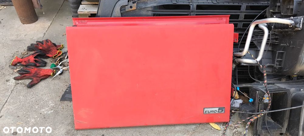 Klapa schowka DAF 105 Lewa i Prawa