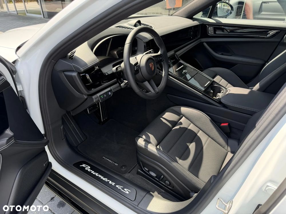 Porsche Panamera 4S E-Hybrid - 22