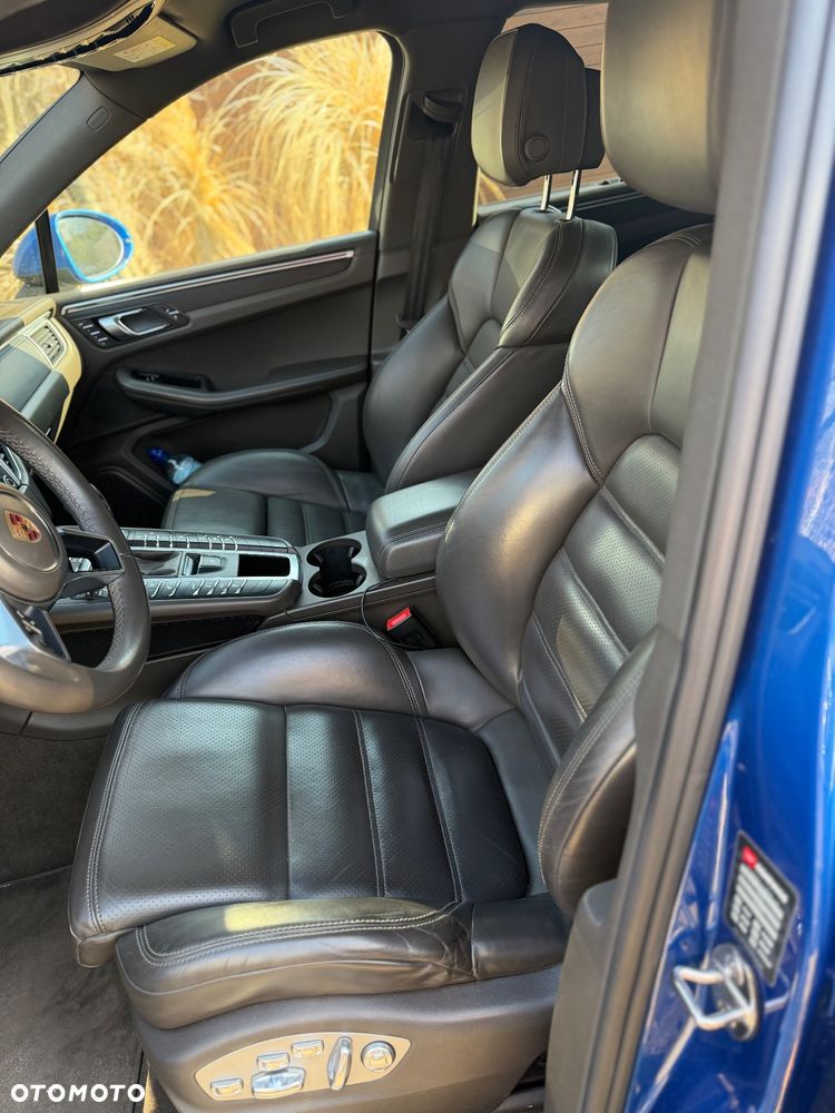 Porsche Macan - 3