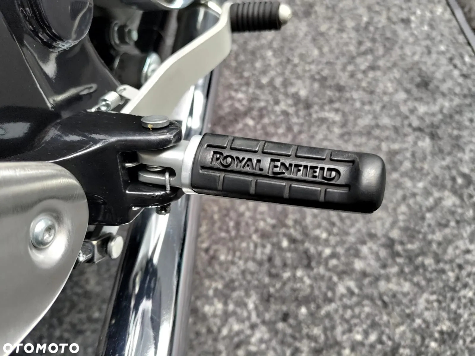 Royal Enfield Continental - 15