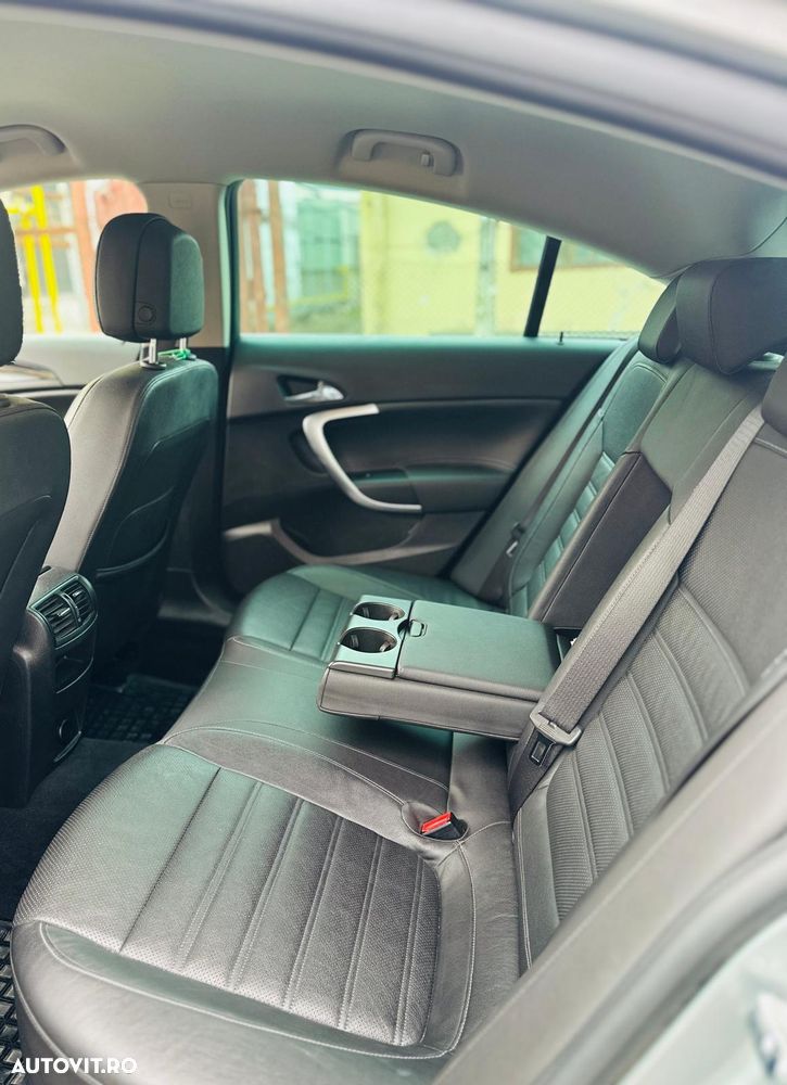 Opel Insignia 2.0 CDTi ECOTEC 4X4 Sport Aut. - 9