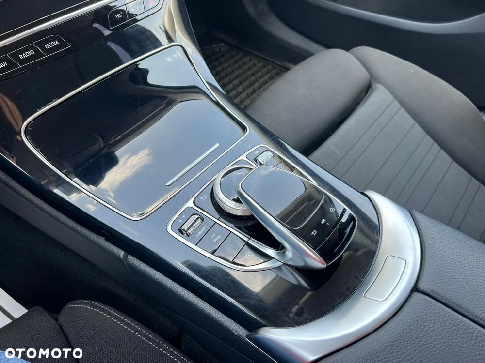 Mercedes-Benz Klasa C 200 d T 9G-TRONIC Exclusive - 17