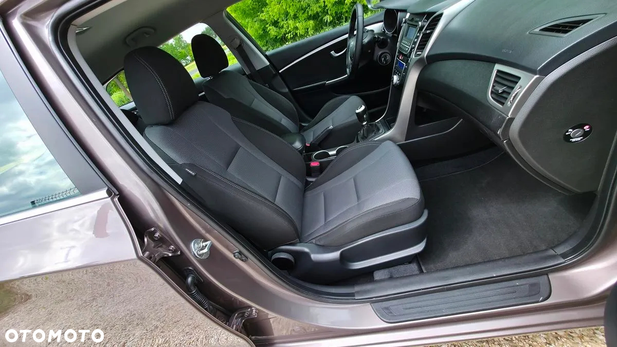 Hyundai i30 - 30