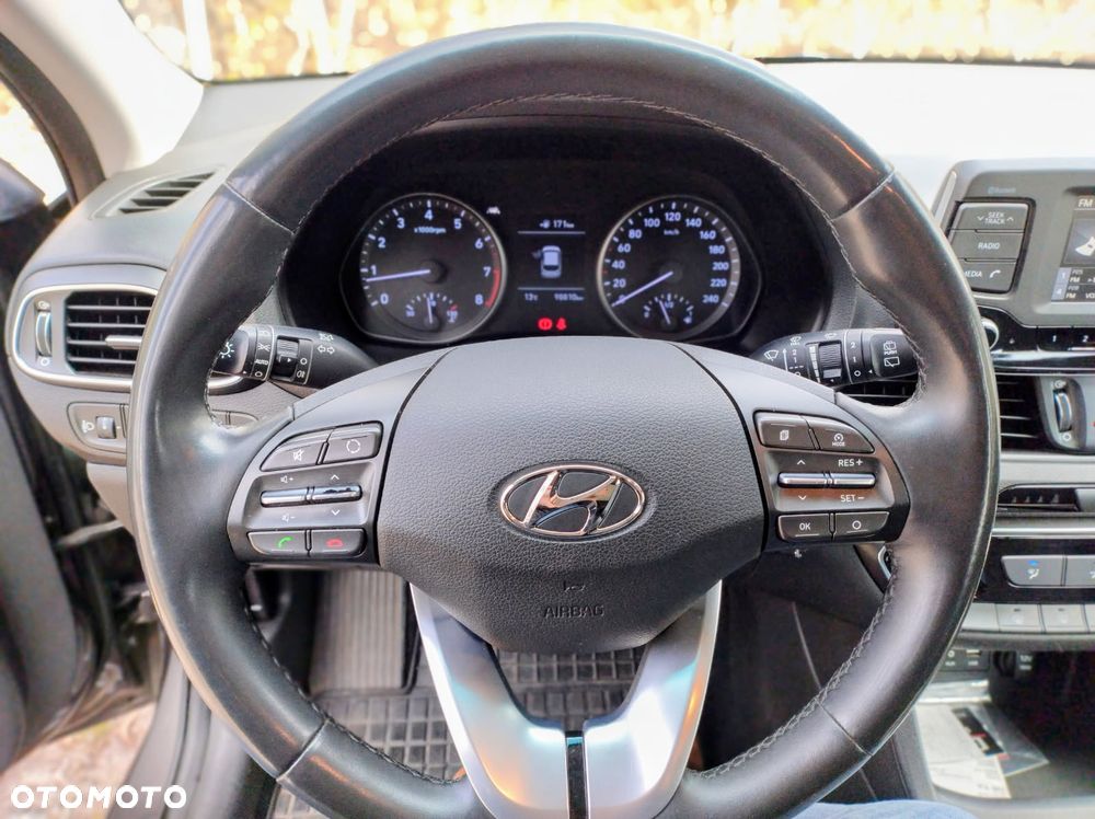 Hyundai i30 1.4 Classic + - 3