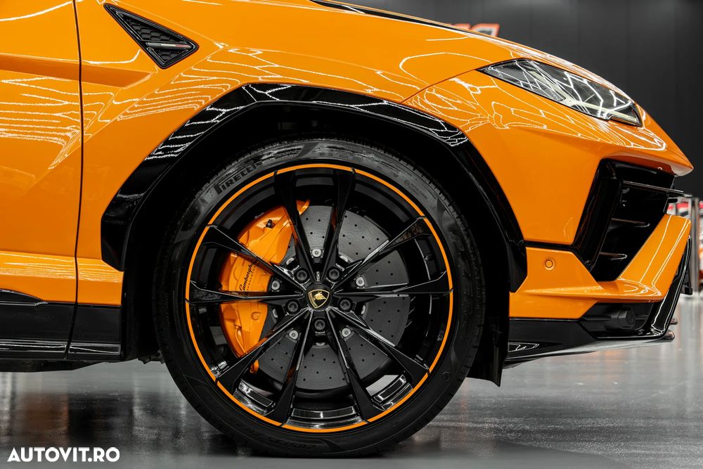 Lamborghini URUS - 13
