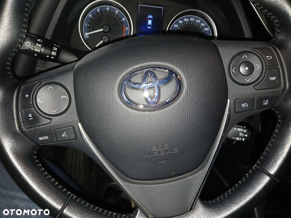 Toyota Corolla 1.6 Comfort - 10