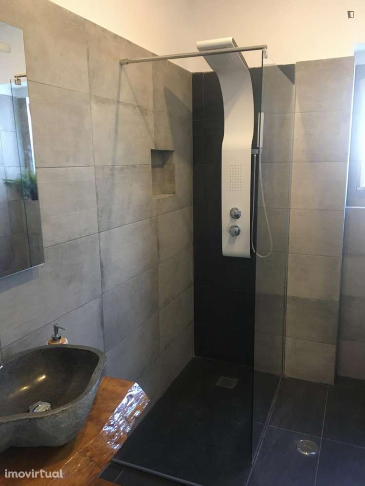 Quarto - localizado em Pontinha Lisbon - Grande imagem: 2/25