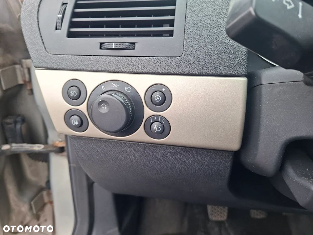 Opel Astra 1.9 CDTI Enjoy - 13