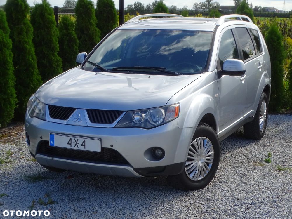 Mitsubishi Outlander - 12