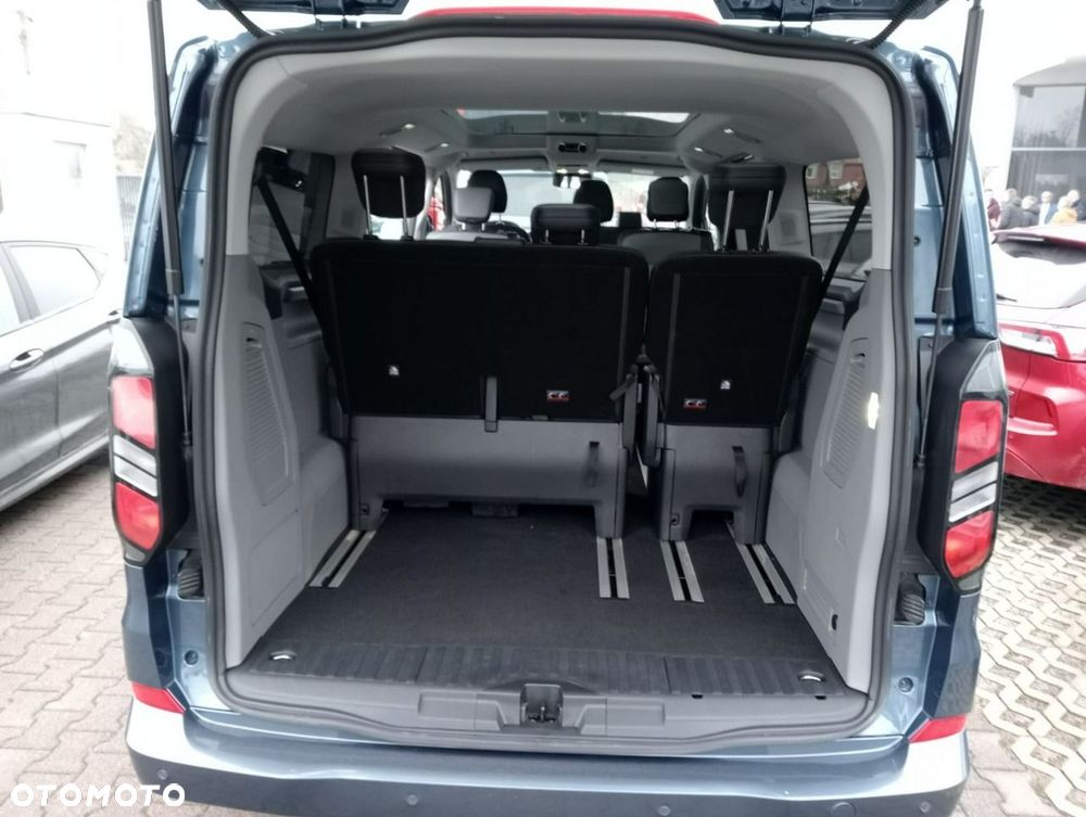 Ford Tourneo Custom - 4