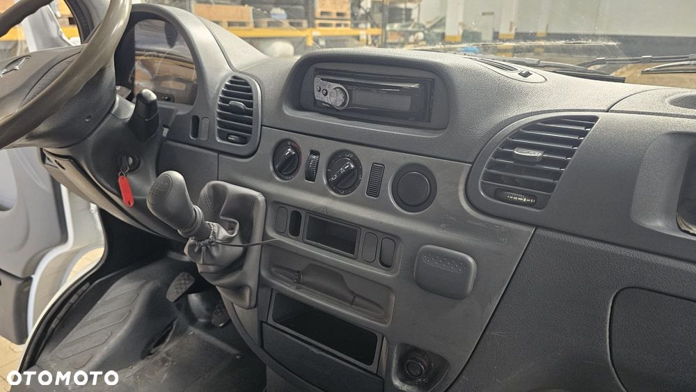 Mercedes-Benz Sprinter - 24