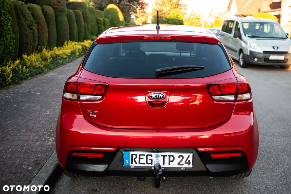 Kia Rio 1.2 Dream Team Edition - 14