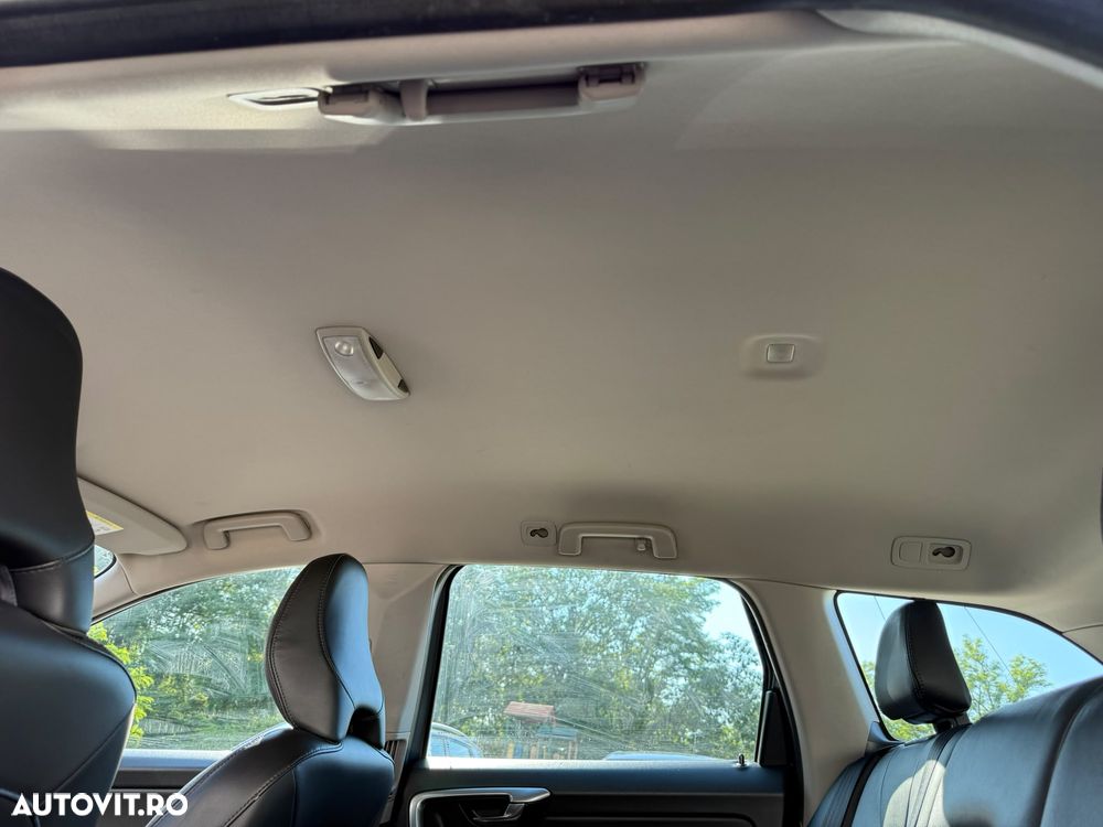 Volvo XC 60 D3 Geartronic Momentum - 20