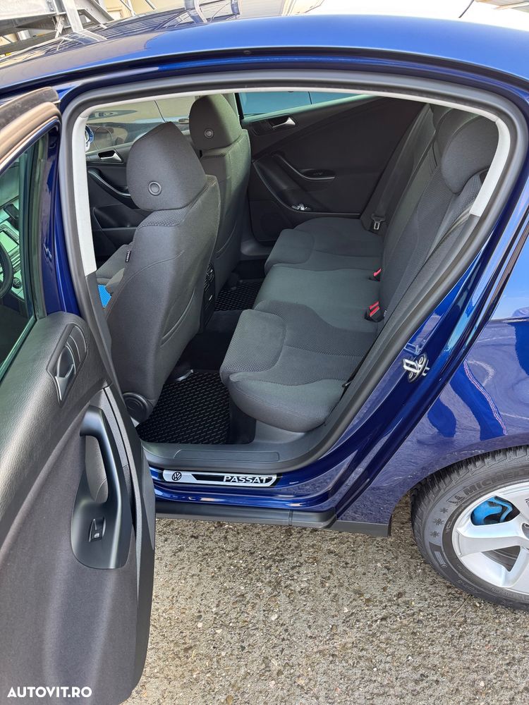 Volkswagen Passat 2.0 TDI DPF DSG Sportline - 14