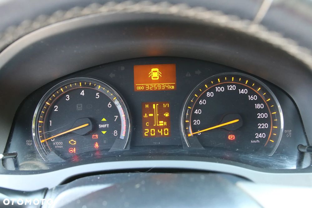 Toyota Avensis 1.8 Sol - 27