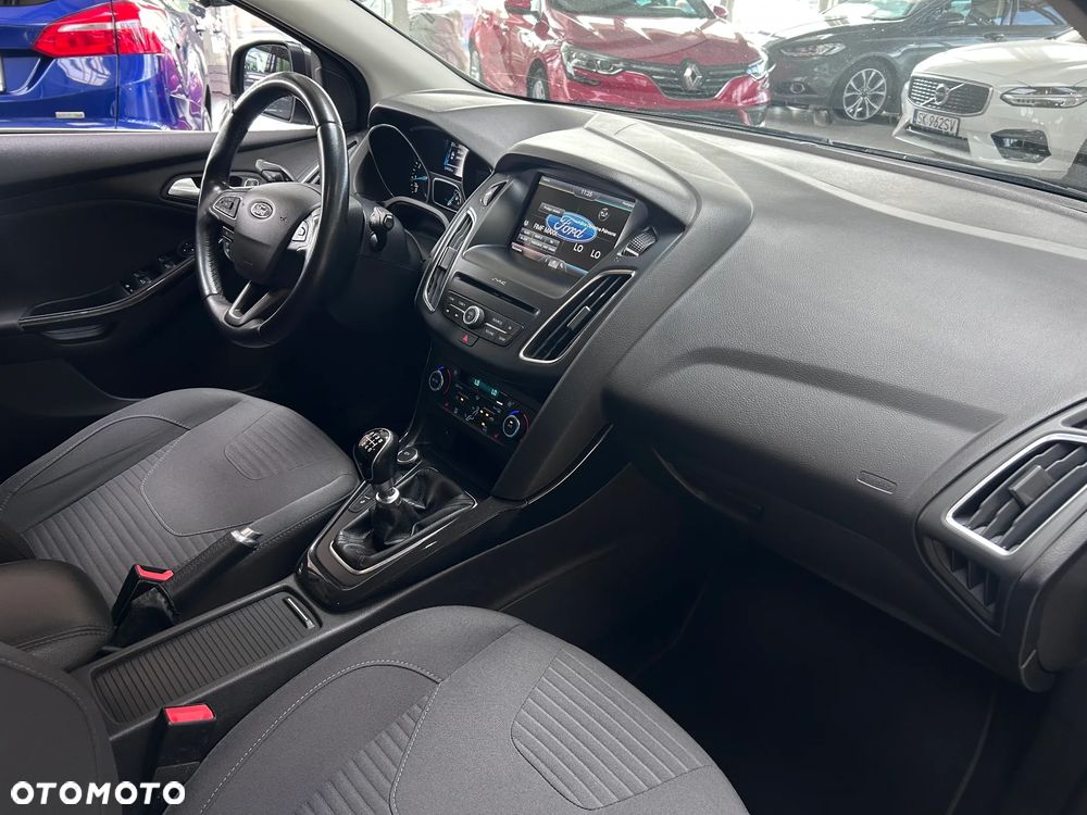 Ford Focus 1.5 EcoBoost Titanium ASS - 10