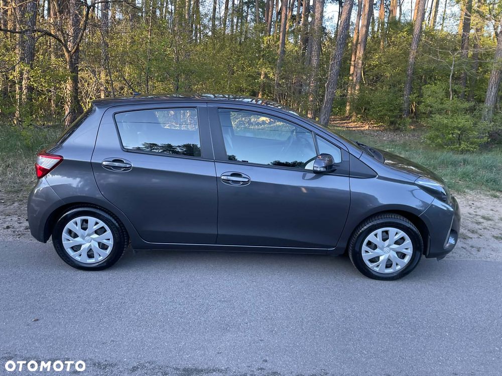 Toyota Yaris 1.5 Premium - 4
