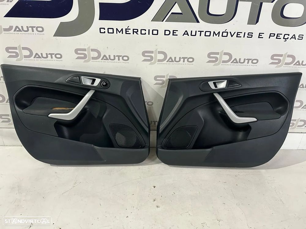 Farda / Quartela Frente Direita / Esquerda - Ford Fiesta VI (2012) - 1
