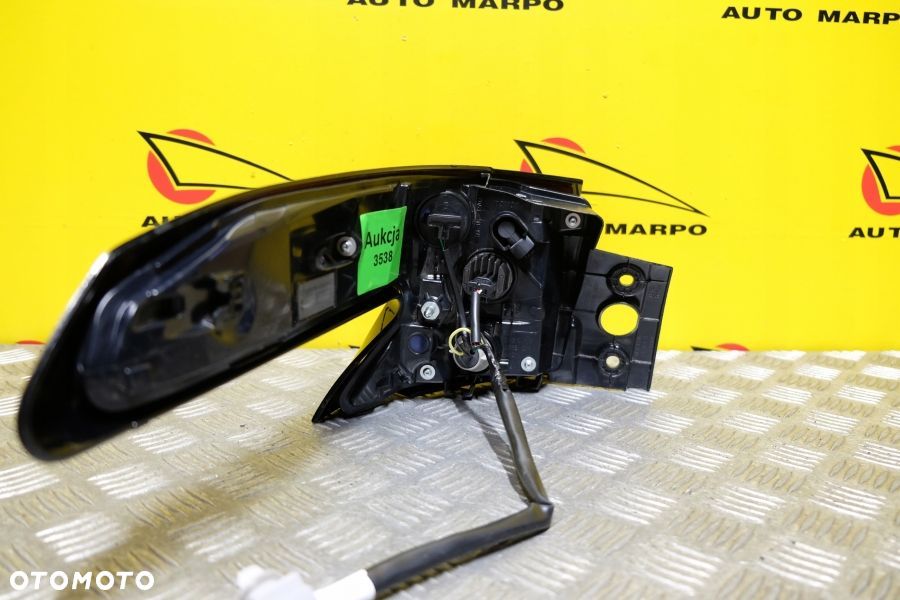 TOYOTA SIENNA 2020 - LAMPA TYŁ PRAWA LED USA - 6