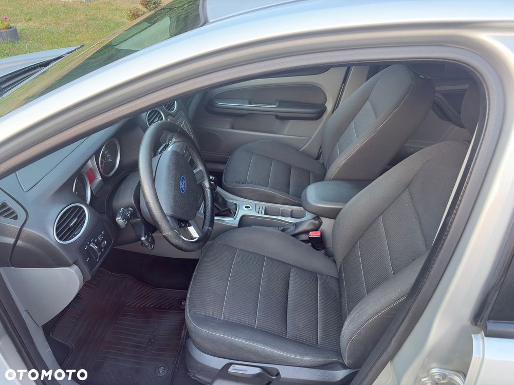 Ford Focus - 17