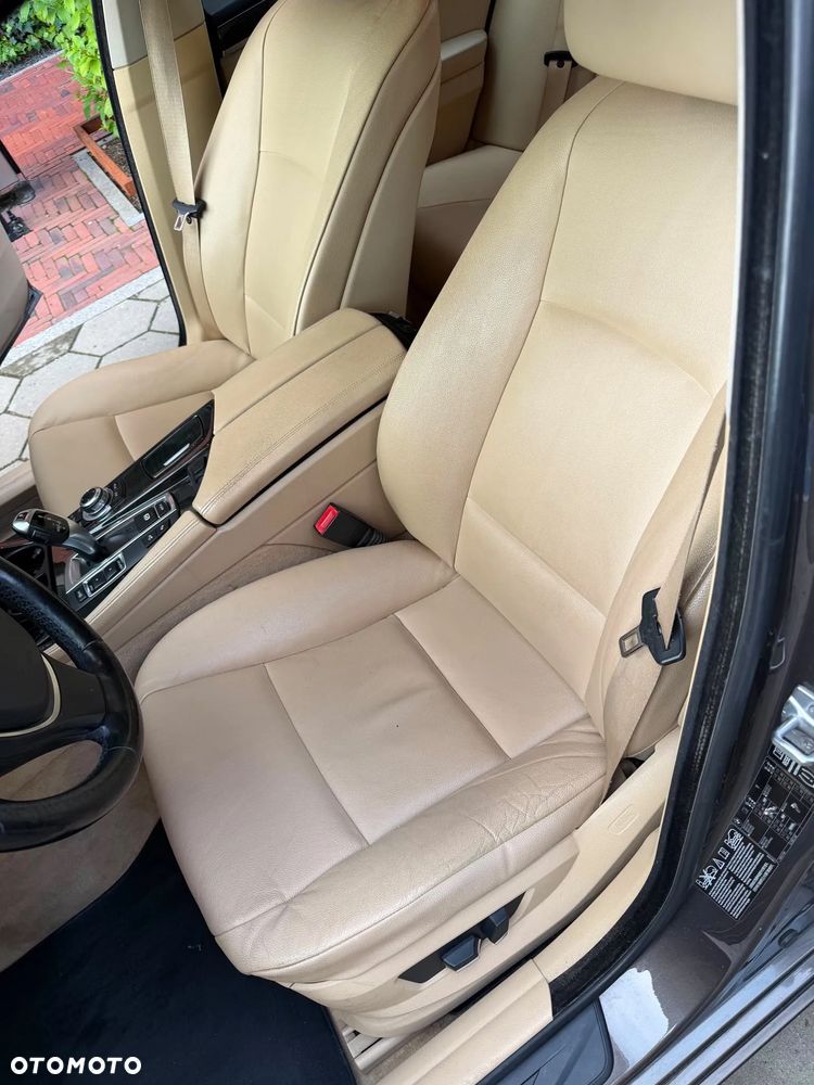 BMW Seria 5 530d xDrive - 5